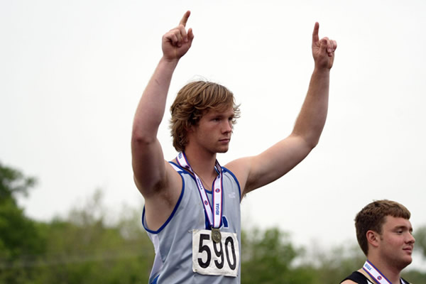 How Did This State-Winning Athlete Put An End To His Knee Pain?